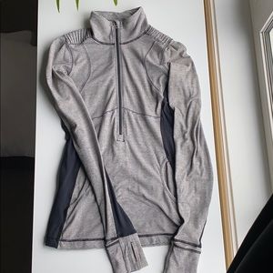Lululemon running half zip up sz 6